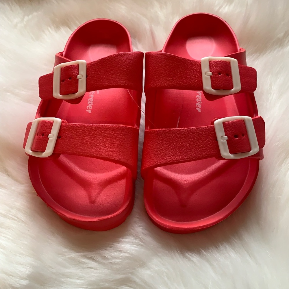 Red- pool party sandal